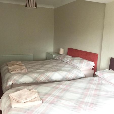 Large 4 Bedroom Home In Boston Spa Village In-Between York, Harrogate And Leeds, Sleeps 9 المظهر الخارجي الصورة