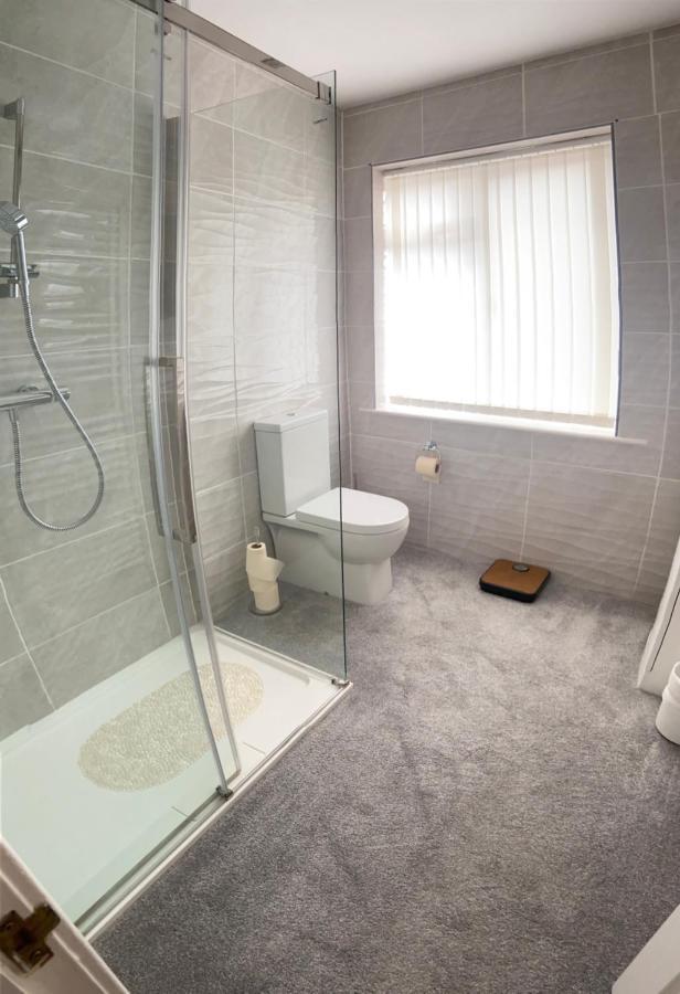 Large 4 Bedroom Home In Boston Spa Village In-Between York, Harrogate And Leeds, Sleeps 9 المظهر الخارجي الصورة