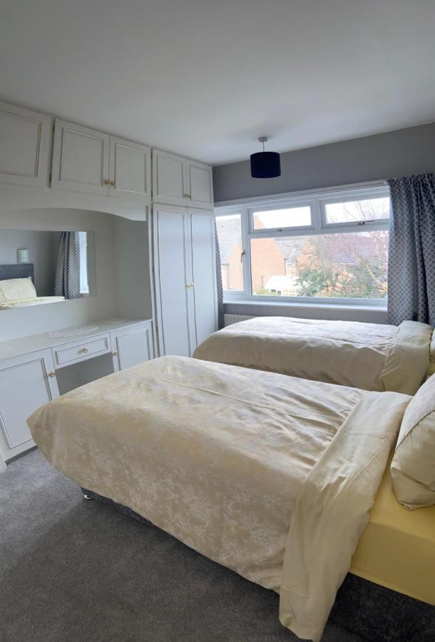 Large 4 Bedroom Home In Boston Spa Village In-Between York, Harrogate And Leeds, Sleeps 9 المظهر الخارجي الصورة