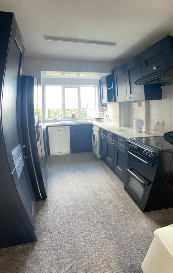 Large 4 Bedroom Home In Boston Spa Village In-Between York, Harrogate And Leeds, Sleeps 9 المظهر الخارجي الصورة