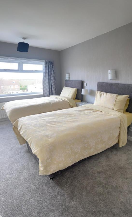 Large 4 Bedroom Home In Boston Spa Village In-Between York, Harrogate And Leeds, Sleeps 9 المظهر الخارجي الصورة